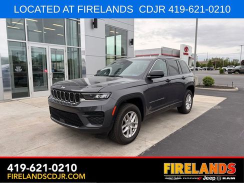 Used 2024 Jeep Grand Cherokee Laredo X w/ Luxury Tech Group I AWD/4WD image 1