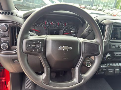 Used 2025 Chevrolet Silverado 1500 Custom Trail Boss AWD/4WD image 18