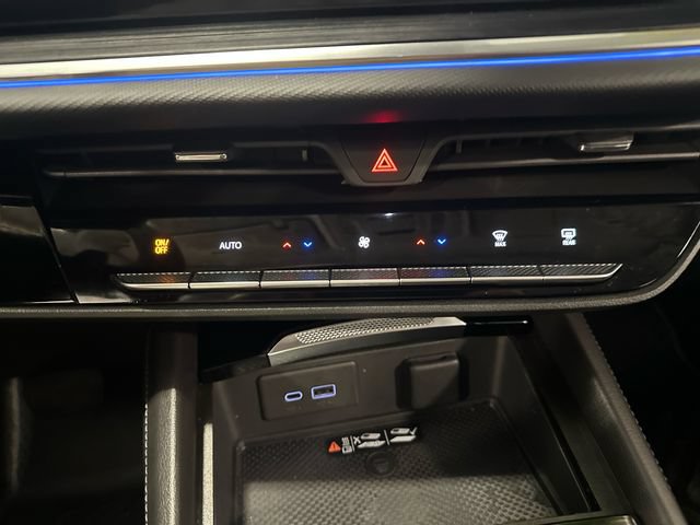 Used 2025 Buick Envision Preferred AWD/4WD image 19