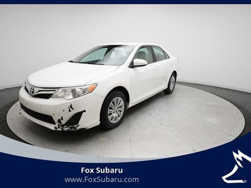 Used 2012 Toyota Camry LE image 1