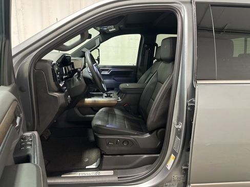 Used 2024 Chevrolet Silverado 3500 High Country w/ Technology Package image 7