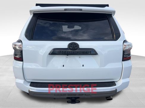 Used 2020 Toyota 4Runner TRD Off-Road Premium AWD/4WD image 7