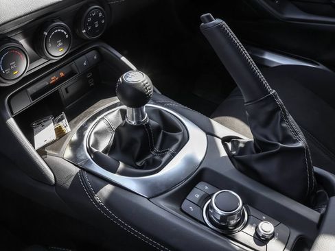 New 2026 MAZDA MX-5 Miata Club w/ Interior Package RWD image 33