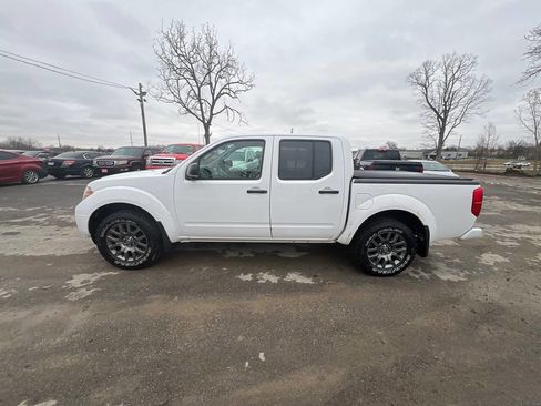 Used 2012 Nissan Frontier SV w/ Sport Appearance Pkg image 5
