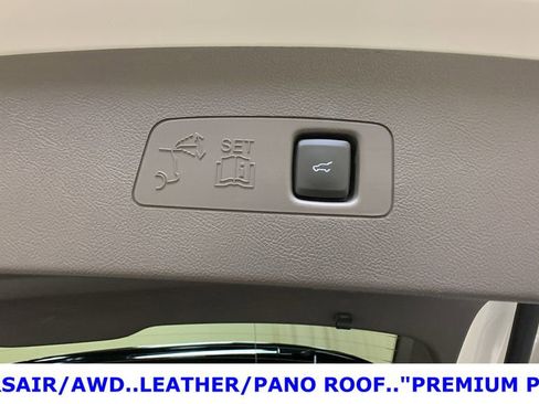 Used 2022 Lincoln Corsair AWD w/ Premium Package image 19