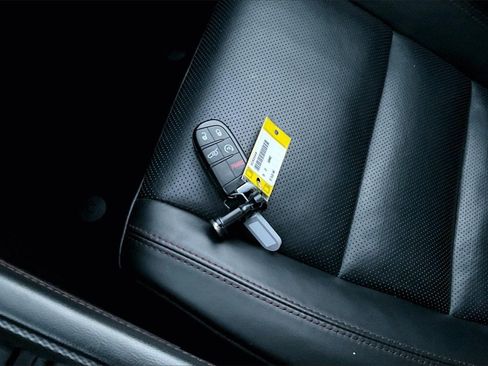 Certified 2024 Dodge Durango R/T image 33