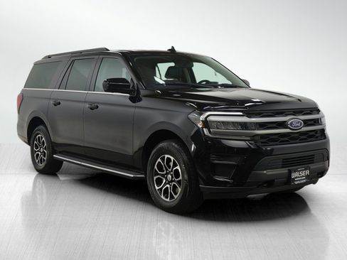 Used 2023 Ford Expedition Max XLT image 8