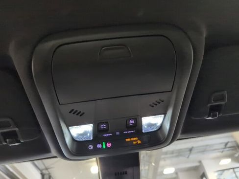 Used 2024 Chevrolet Equinox RS FWD image 8