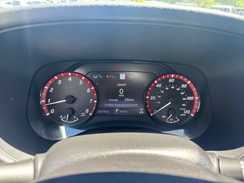 Used 2022 Nissan Frontier PRO-4X w/ Technology Package AWD/4WD image 9