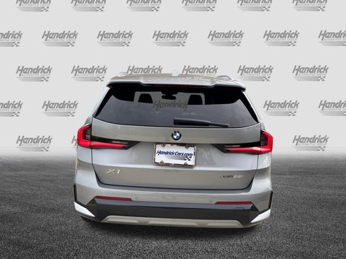Certified 2025 BMW X1 xDrive28i w/ Convenience Package image 9