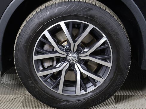 Used 2020 Volkswagen Tiguan SE image 20