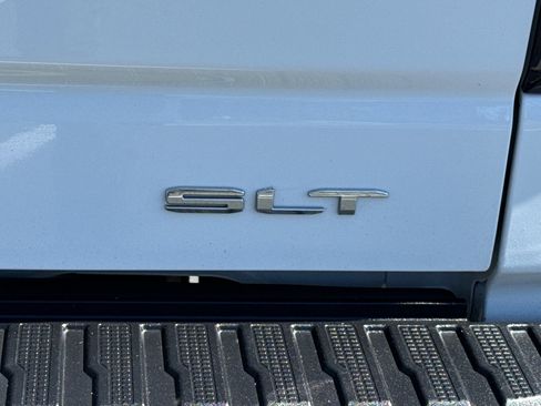 Used 2025 GMC Sierra 1500 SLT image 38