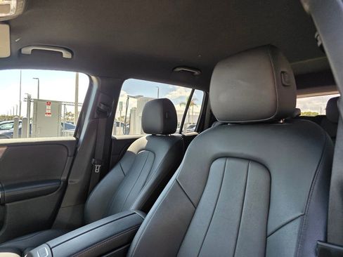 Used 2023 Mercedes-Benz GLB 250 GLB 250 image 21