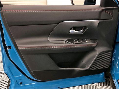 New 2025 Nissan Kicks SR w/ SR Premium Package AWD/4WD image 92