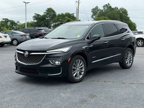 Used 2023 Buick Enclave Avenir w/ Avenir Technology Package AWD/4WD image 9