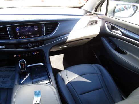Used 2021 Buick Enclave Essence w/ Trailering Package, 5000 lbs. image 9