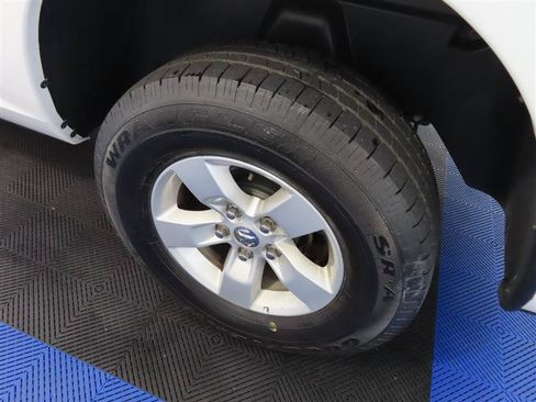 Used 2023 RAM 1500 Classic SLT w/ Trailer & Traction Group AWD/4WD image 34