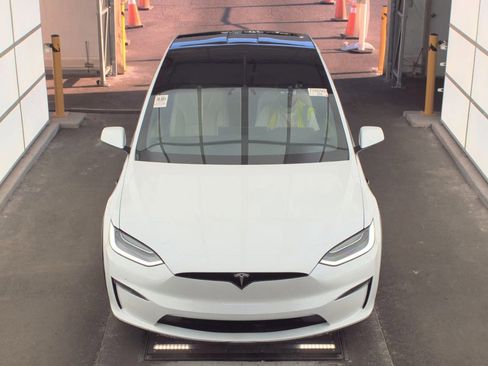 Used 2023 Tesla Model X Plaid AWD/4WD image 2