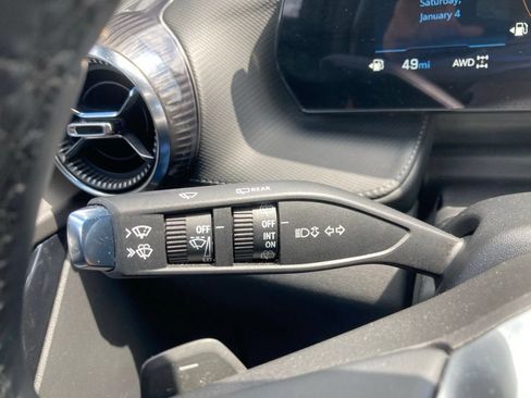 New 2025 Chevrolet Equinox LT w/ Convenience Package II AWD/4WD image 10