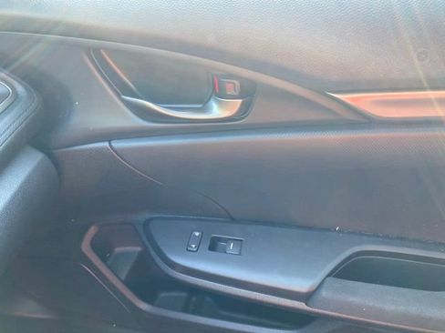 Used 2018 Honda Civic Sport image 25