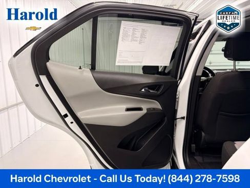 Used 2020 Chevrolet Equinox LS w/ LS Convenience Package AWD/4WD image 12