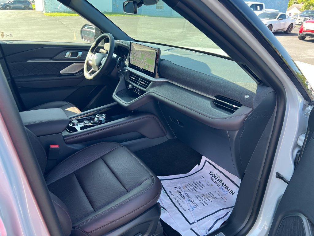 New 2026 Ford Explorer Platinum w/ LUX Leather Package AWD/4WD image 28