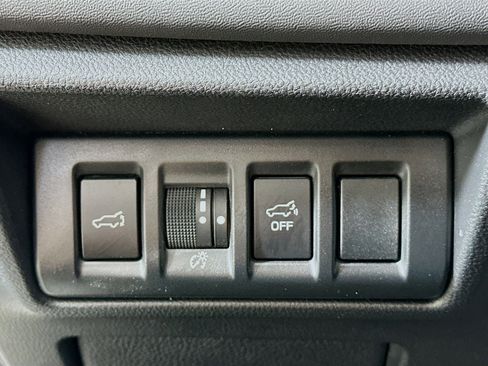 Used 2023 Subaru Outback Limited image 17