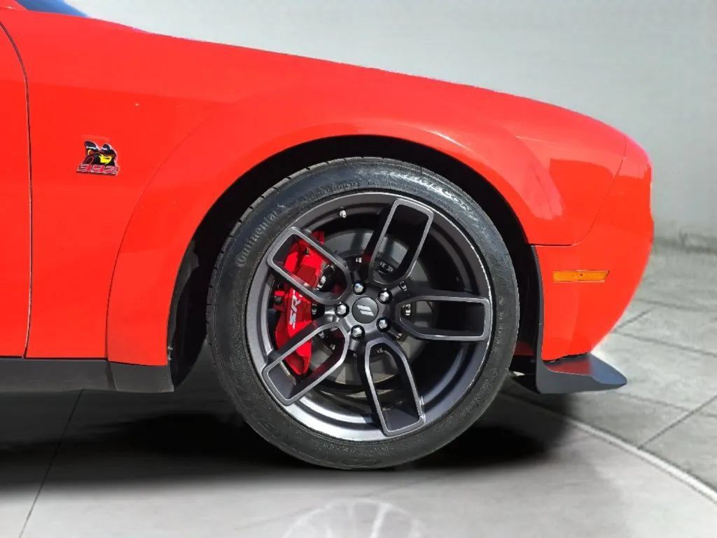 Used 2021 Dodge Challenger R/T Scat Pack RWD image 12