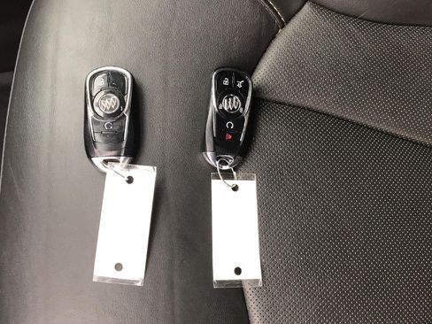 Used 2017 Buick Envision Essence FWD image 28