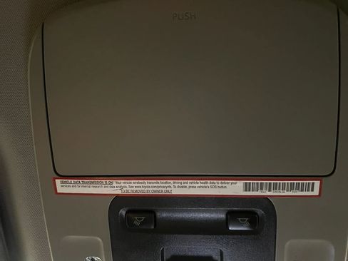 Used 2020 Toyota Camry LE FWD image 17