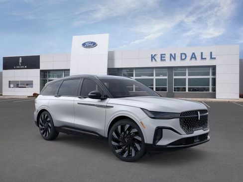 New 2026 Lincoln Nautilus Reserve w/ Jet Appearance Package image 7