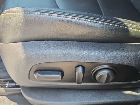 Used 2020 Chevrolet Equinox Premier image 14