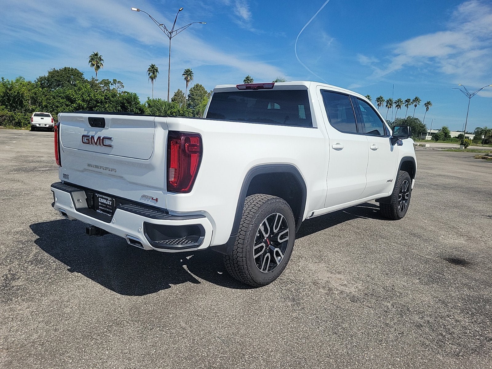 New 2026 GMC Sierra 1500 AT4 w/ Technology Package AWD/4WD image 5