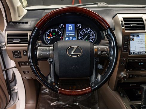 Used 2018 Lexus GX 460 image 14