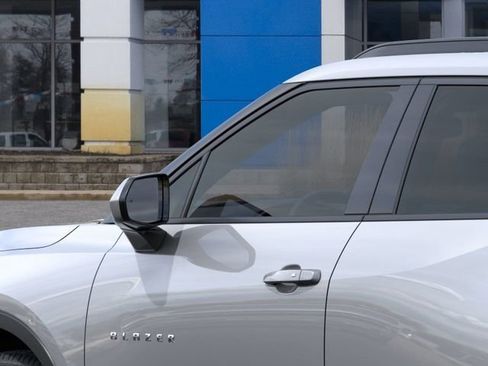 New 2026 Chevrolet Blazer LT image 12