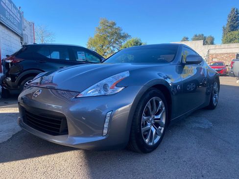 Used 2014 Nissan 370Z Coupe image 13