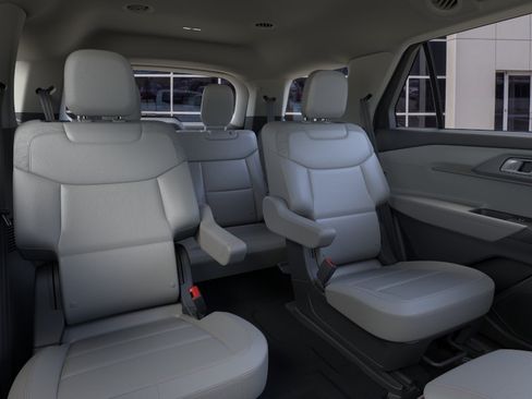 New 2026 Ford Explorer Active w/ Active Comfort Package RWD image 11
