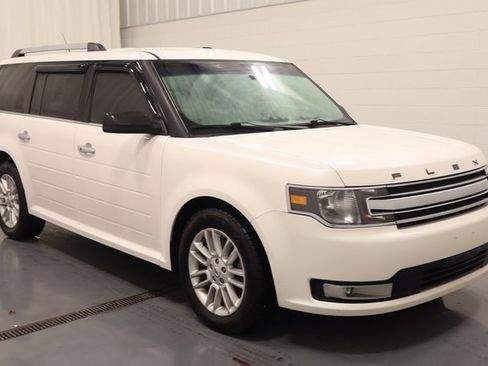 Used 2019 Ford Flex SEL w/ Equipment Group 202A image 2
