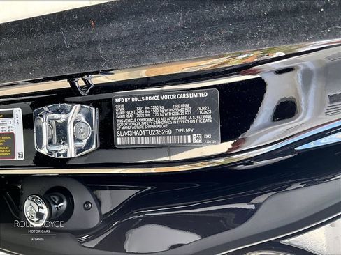 New 2026 Rolls-Royce Cullinan Black Badge image 12