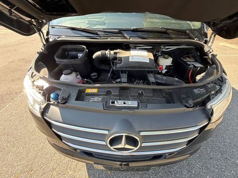 Used 2019 Mercedes-Benz Sprinter 170 w/ Driver Convenience Package image 40