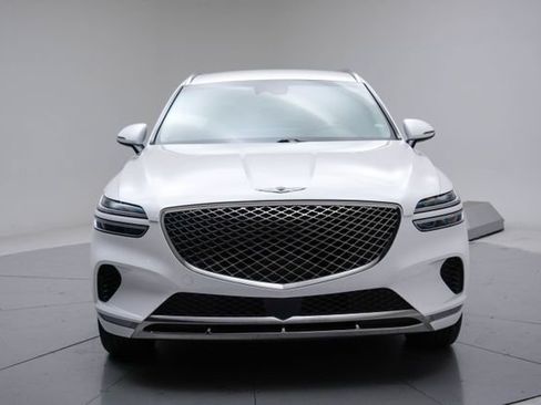 Used 2025 Genesis GV70 2.5T AWD/4WD image 12