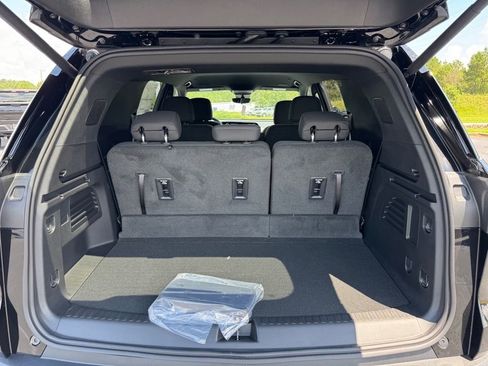 New 2026 Chevrolet Traverse LT w/ Driver Confidence Package image 7