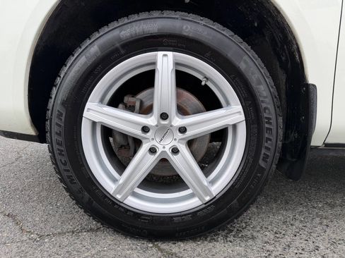 Used 2008 Nissan Rogue SL w/ Premium Pkg image 2