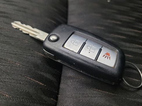 Used 2020 Nissan Rogue S w/ Special Edition Package image 32