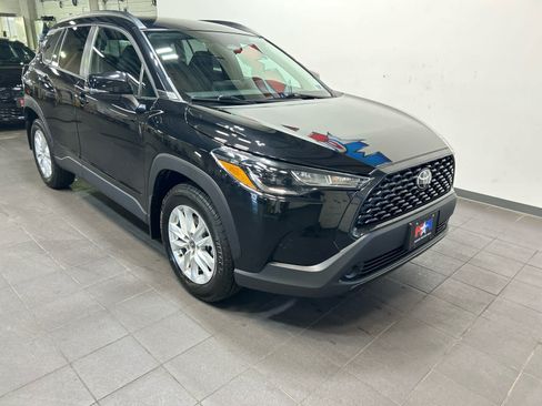 Used 2023 Toyota Corolla Cross LE w/ Black Badges Package (TMS) AWD/4WD image 2