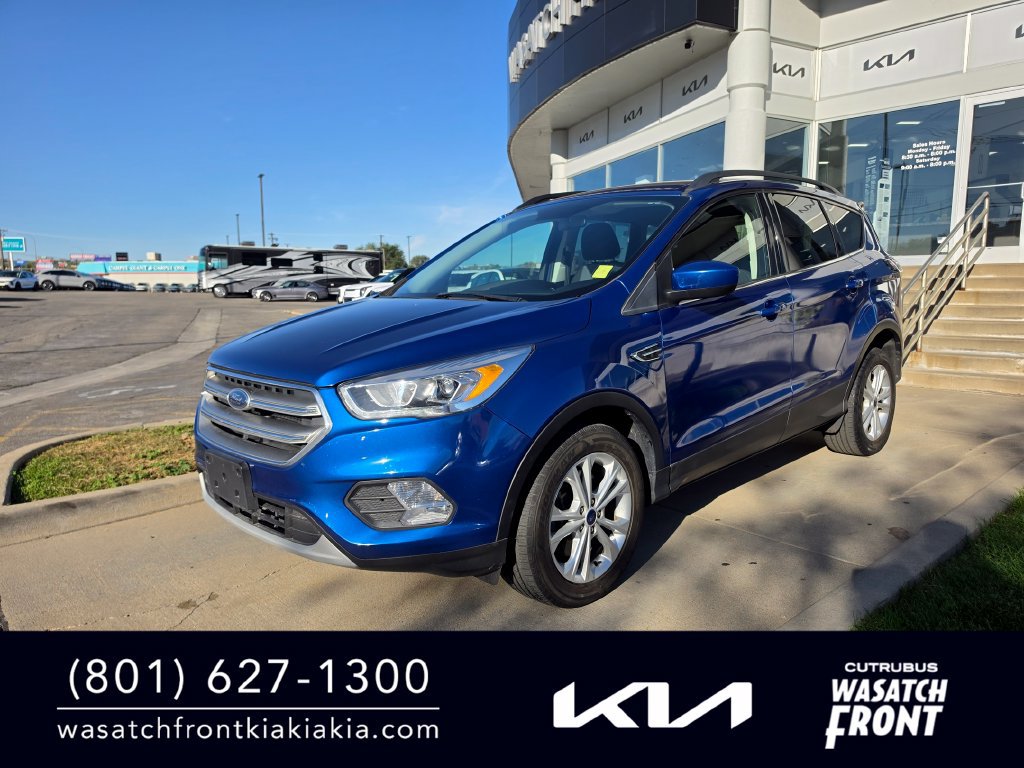 Used 2017 Ford Escape SE w/ Equipment Group 201A AWD/4WD image 1