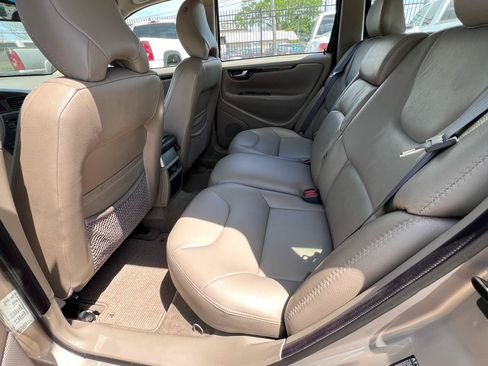 Used 2002 Volvo V70 Cross Country AWD/4WD image 21