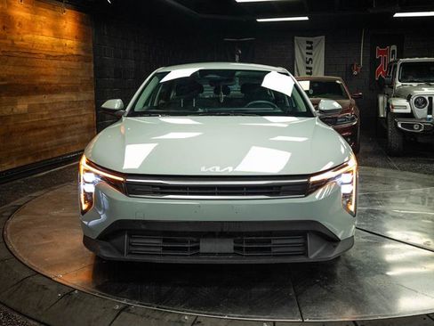 Used 2025 Kia K4 LXS image 4