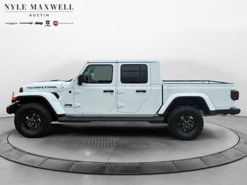 New 2026 Jeep Gladiator Sport image 13