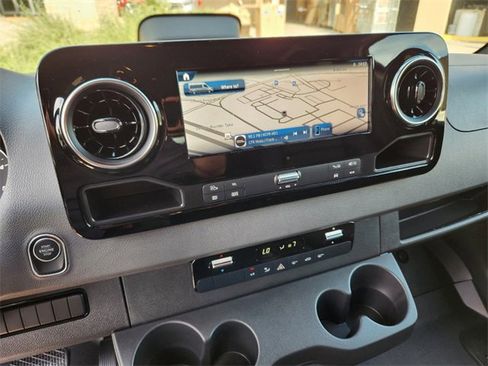 New 2025 Mercedes-Benz Sprinter 2500 image 18